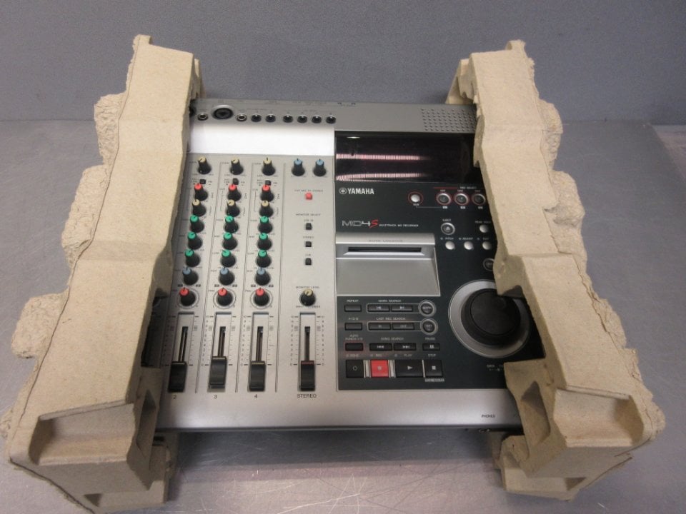 Mixerbord Yamaha MD4S Digital Multitrack Recording System